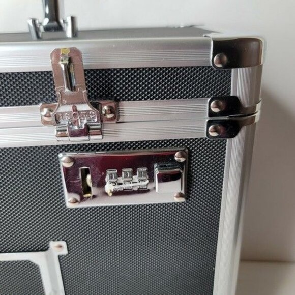 VAULTZ Appx 14 x 12 x 7 Inch Locking Personal File Tote Letter Size Black - Picture 4 of 10